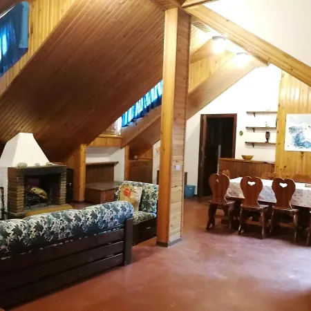Apartman Elle House Mansarda Rocca di Cambio