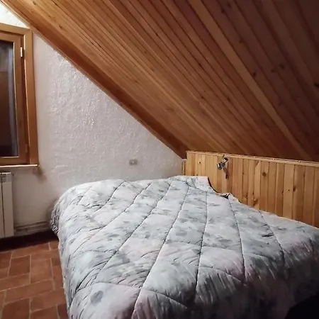 Elle House Mansarda Apartman Rocca di Cambio
